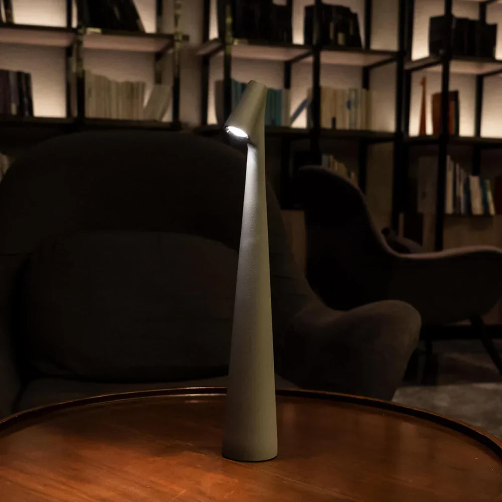 Minimalistic Nordic design Table lamp | Wireless | LED | Reading lamp | Dinnerlamp