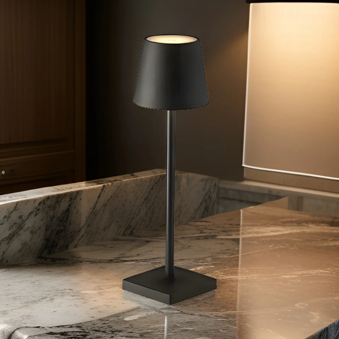 Multifunctional wireless rechargeable table lamp - Nordicaura