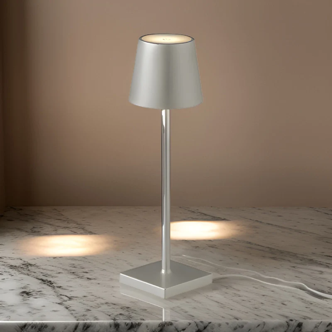 Multifunctional wireless rechargeable table lamp - Nordicaura