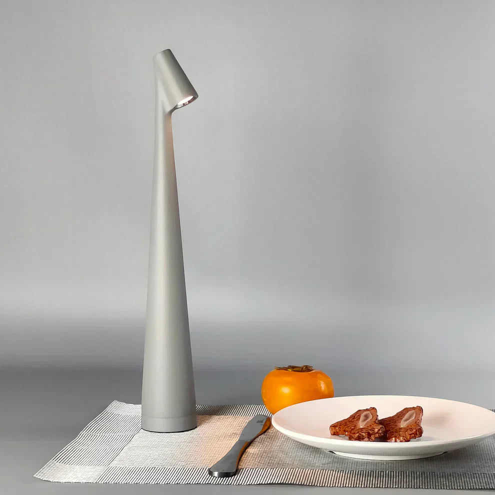 Nordic minimalistic design table lamp cordless